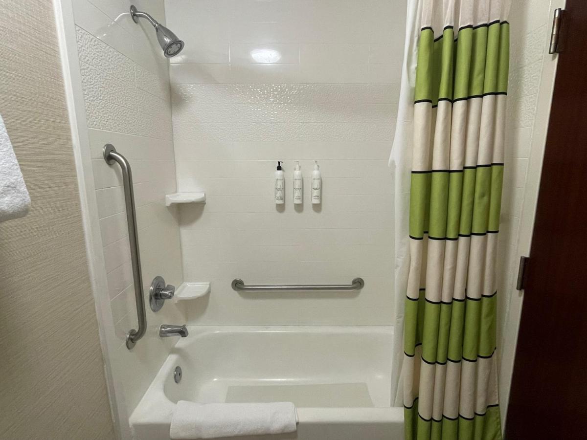 Fairfield And By Marriott Potomac Mills