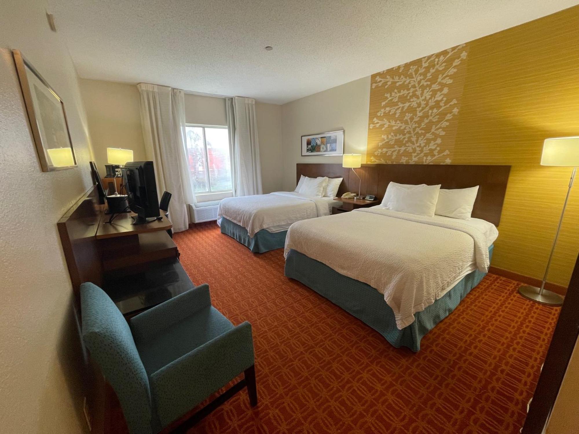 Fairfield And By Marriott Potomac Mills Hotel