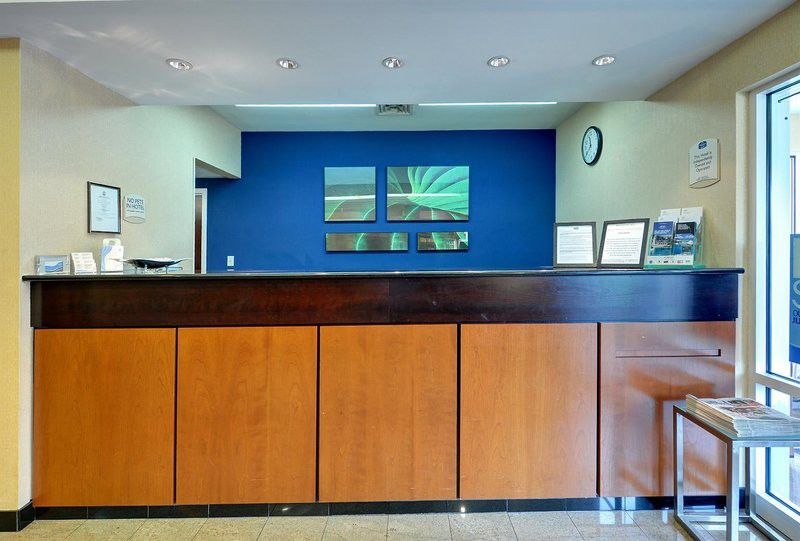 Hotel Fairfield And By Marriott Potomac Mills Woodbridge