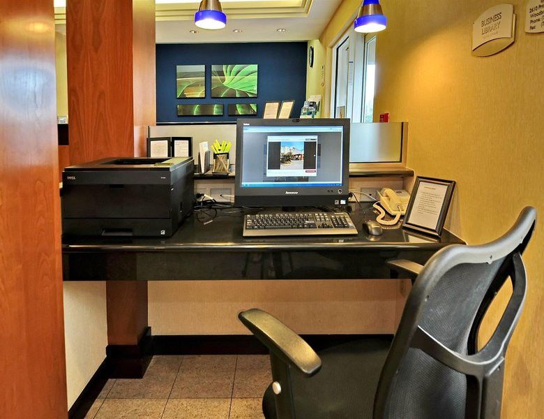 Hotel Fairfield And By Marriott Potomac Mills