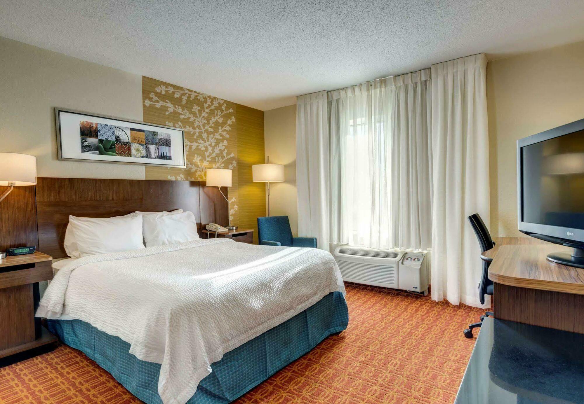 Hotel Fairfield And By Marriott Potomac Mills 3*