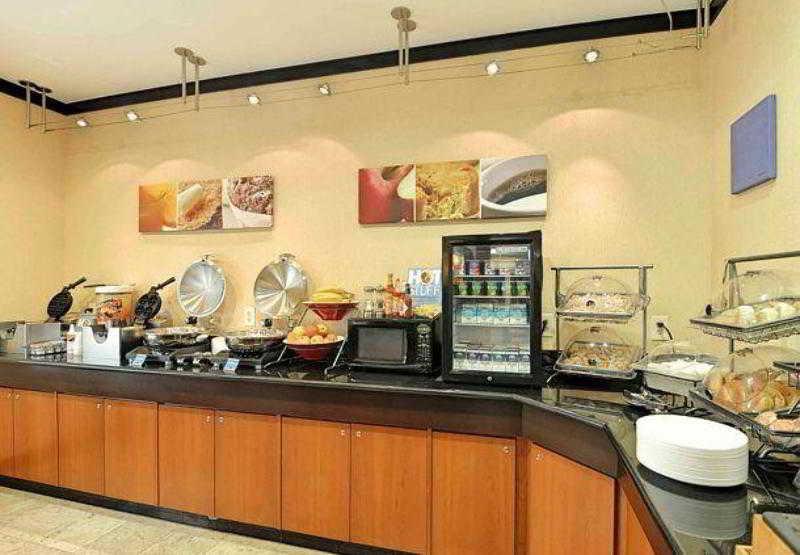 Fairfield And By Marriott Potomac Mills 3*